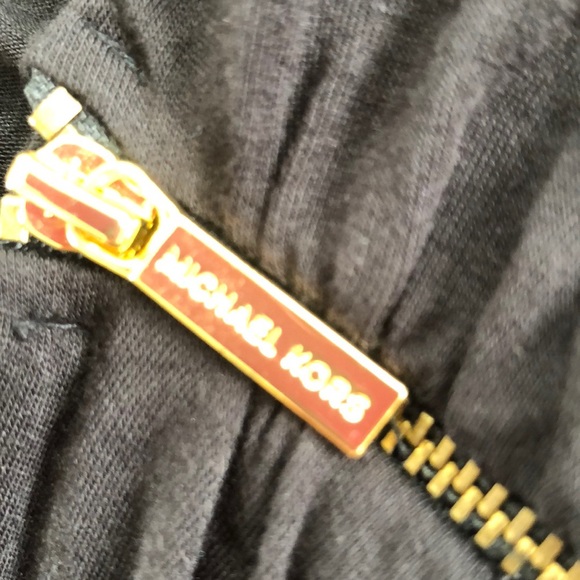 🖤MK wrap top💛 - Picture 3 of 8